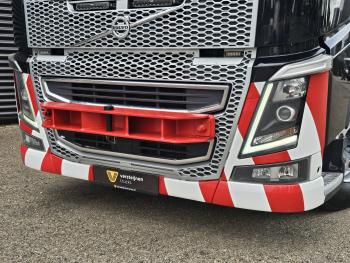 FH16.750 8x4 / 260T / RETARDER / FULL AIR